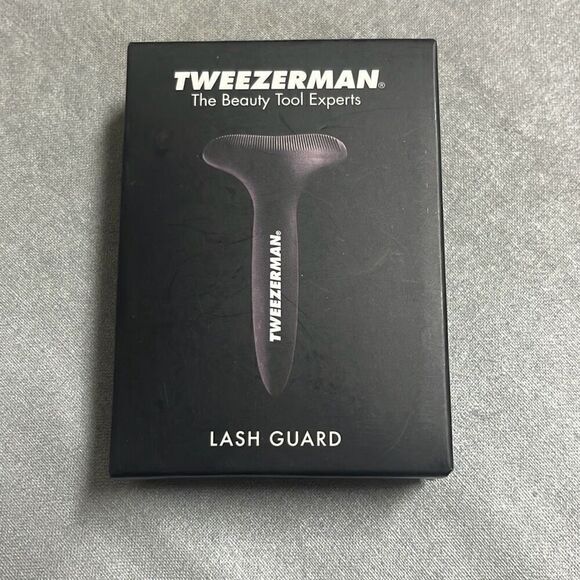 Tweezerman Black Silicone Lash Guard NEW - Picture 1 of 2